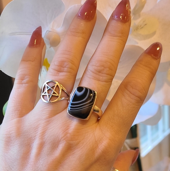 Black Bullseye Botswana Agate in Sterling Silver 8.5 - Picture 4 of 5